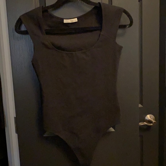 Black aritzia body suit - Picture 1 of 3